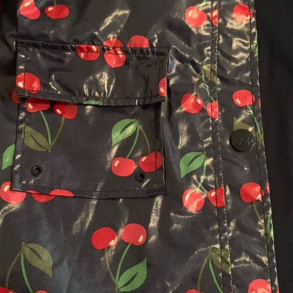 Gap kids Navy Raincoat w/ Cherry Pattern XS (4-5y) - Picture 6 of 6